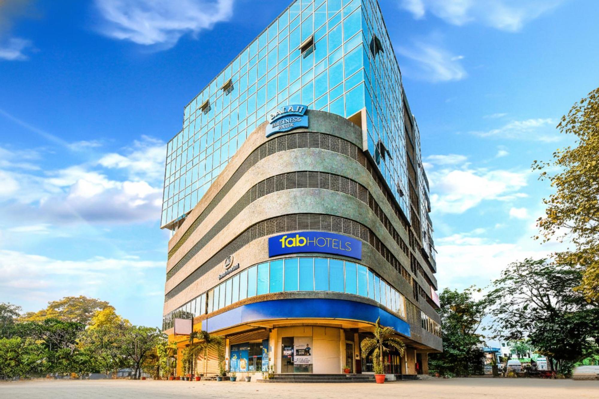 Fabhotel Admiral, Mumbai